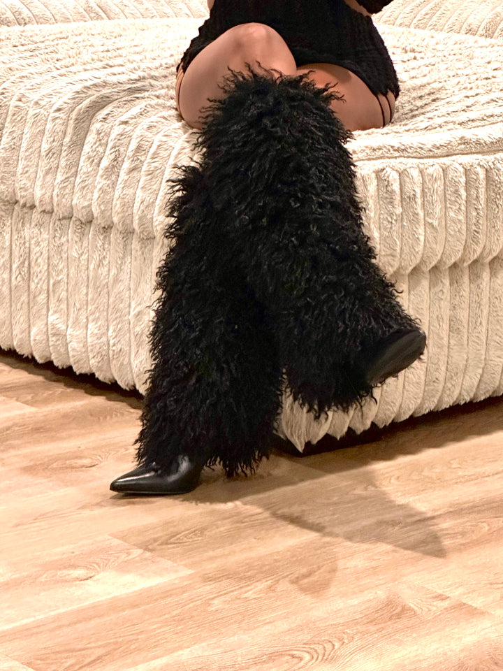 Faux Fur Boots black