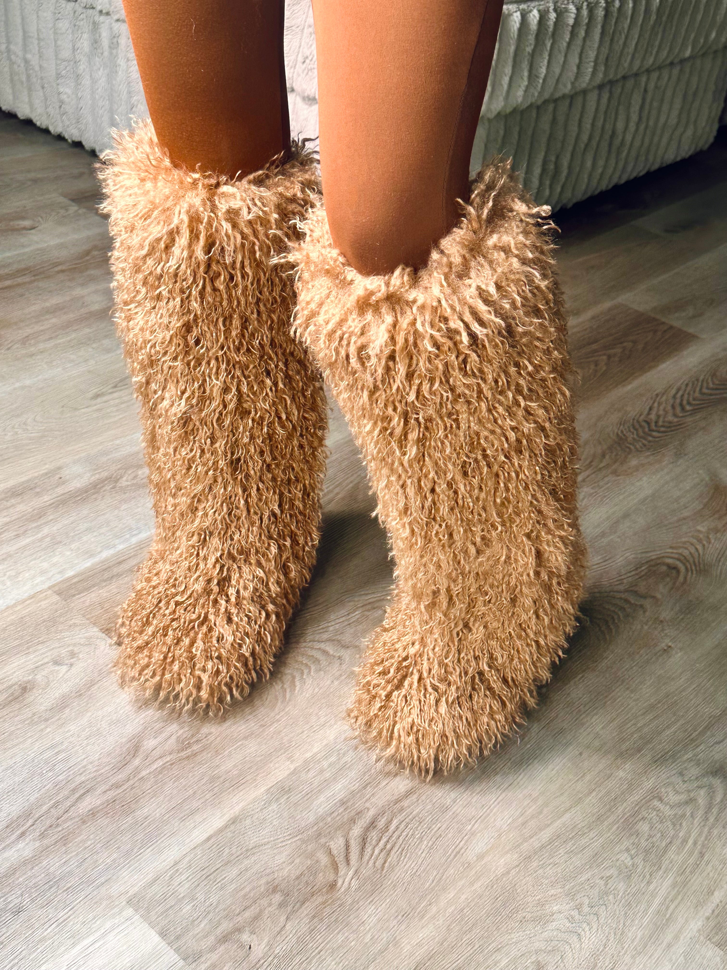 Fluffy fur boots Brown